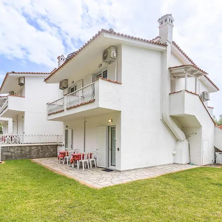 Feriehus Mola Kalyva Suites