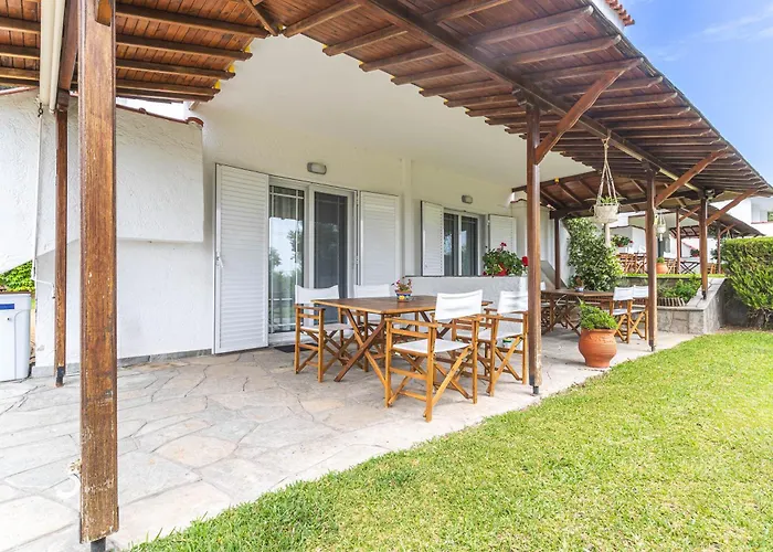 Mola Kalyva Suites *