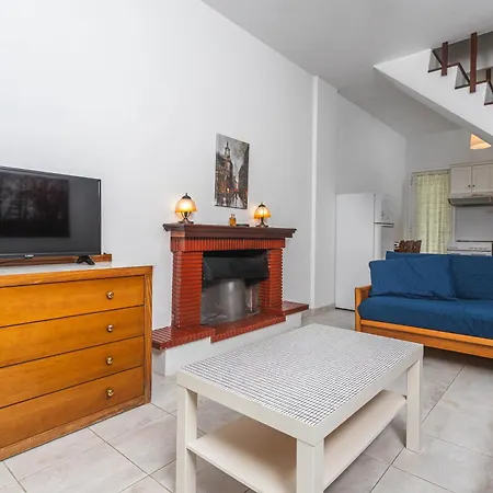 Mola Kalyva Suites *