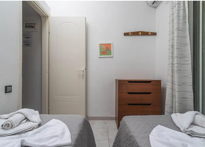 Mola Kalyva Suites *