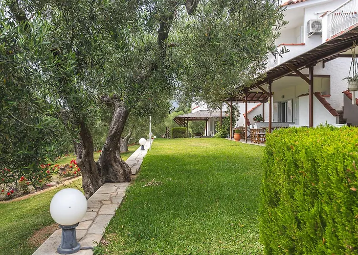 Дом отдыха Mola Kalyva Suites